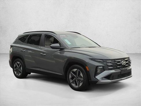 Used 2025 Hyundai Tucson SEL FWD image 3