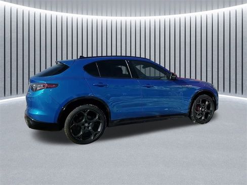Used 2024 Alfa Romeo Stelvio Veloce image 6