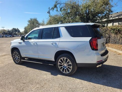 New 2026 GMC Yukon Denali w/ Denali Reserve Package image 11