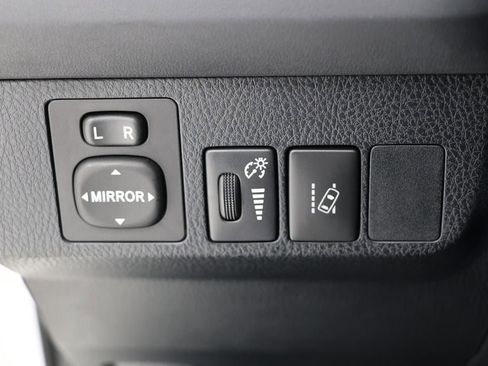 Used 2018 Toyota RAV4 LE image 25