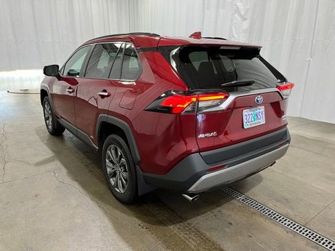 Certified 2022 Toyota RAV4 Limited image 6