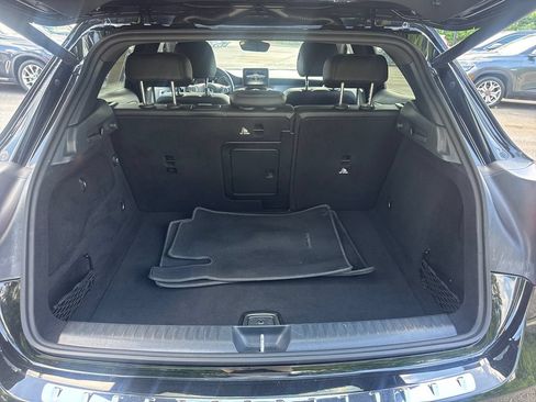 Used 2018 Mercedes-Benz GLA 250 4MATIC w/ Premium Package image 18