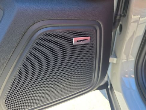 Certified 2025 Porsche Macan image 27