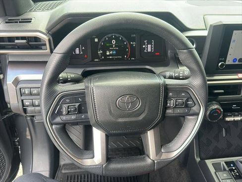 Certified 2026 Toyota 4Runner SR5 AWD/4WD image 14