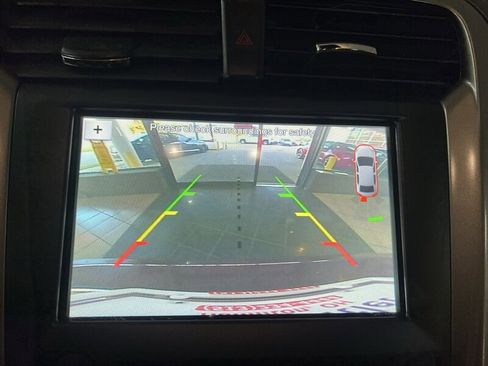 Used 2018 Ford Fusion SE w/ Fusion SE Technology Package image 16