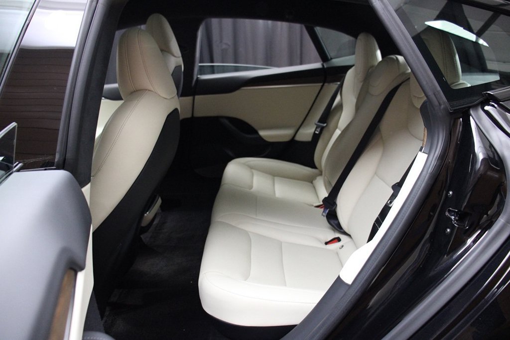 Used 2022 Tesla Model S AWD/4WD image 36