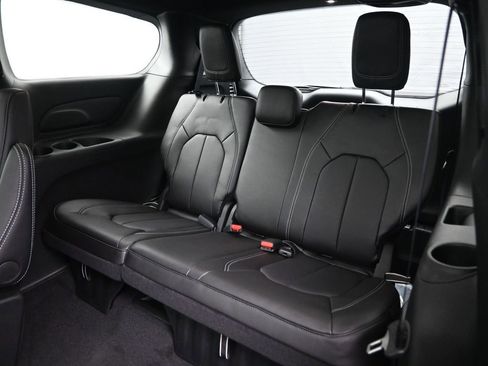 New 2026 Chrysler Pacifica Select w/ S Appearance Package FWD image 25