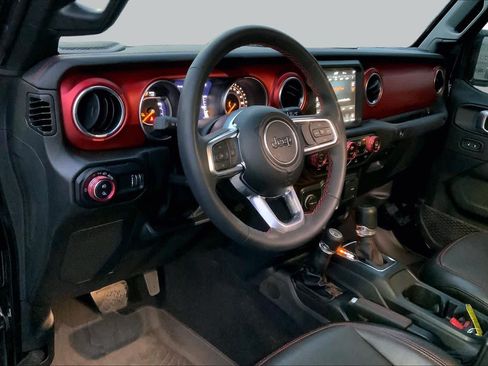 Used 2023 Jeep Gladiator Rubicon w/ Cold Weather Group AWD/4WD image 16
