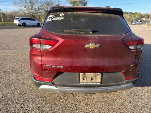 Used 2023 Chevrolet TrailBlazer LT image 3