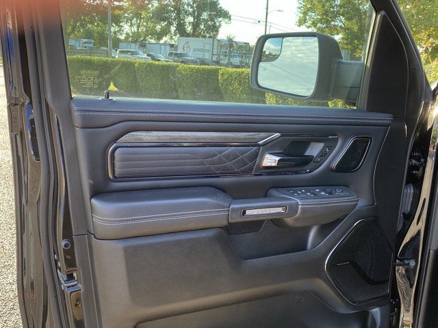 Used 2025 RAM 1500 Limited AWD/4WD image 15