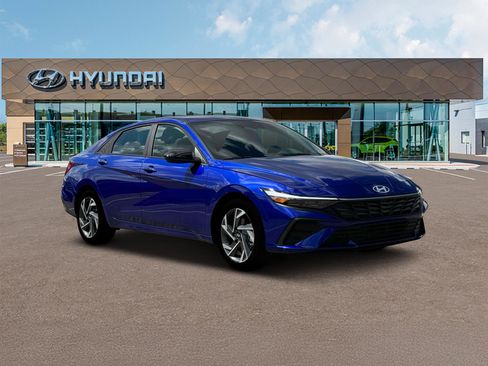 New 2025 Hyundai Elantra Sport image 11