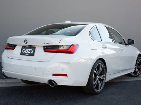 Used 2024 BMW 330i Sedan w/ Premium Package image 32