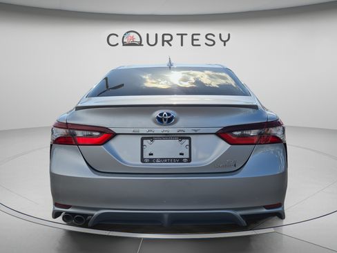 Certified 2022 Toyota Camry SE w/ Audio Upgrade Package FWD image 4