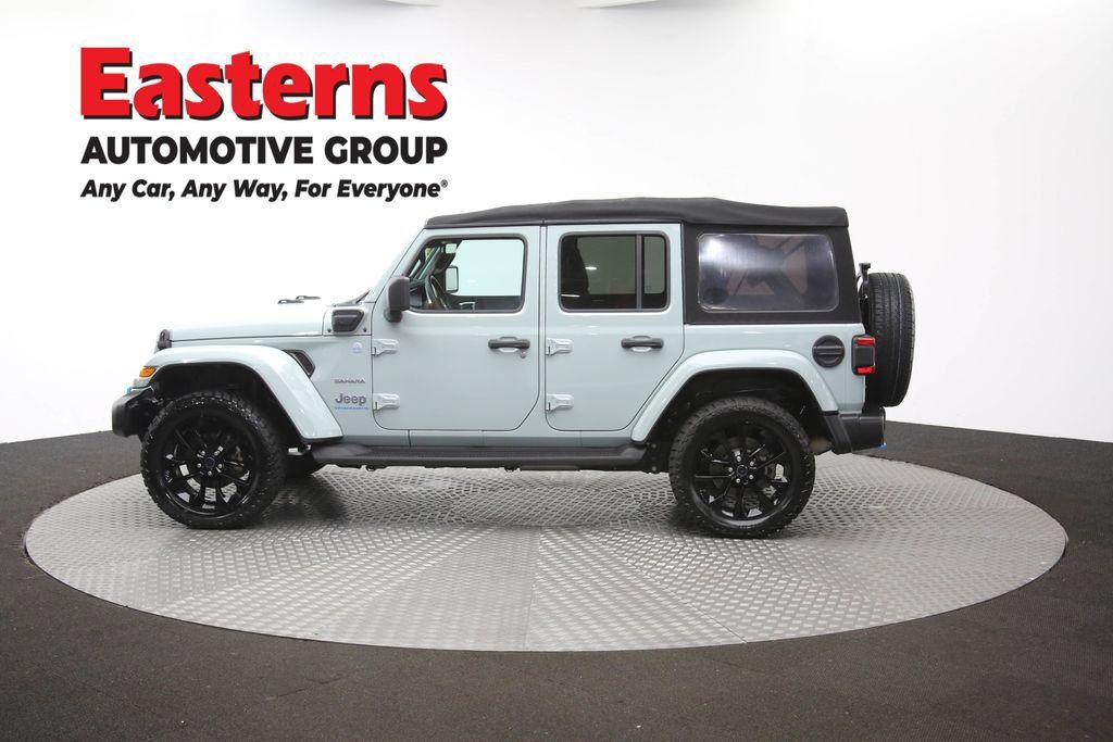 Used 2024 Jeep Wrangler Unlimited Sahara w/ Technology Group AWD/4WD image 60