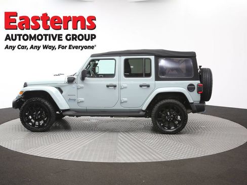 Used 2024 Jeep Wrangler Unlimited Sahara w/ Technology Group AWD/4WD image 60