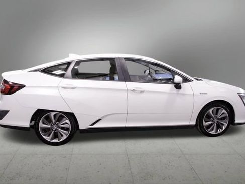 Used 2018 Honda Clarity Plug-In Hybrid image 6