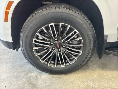 Used 2026 GMC Yukon XL Elevation AWD/4WD image 5