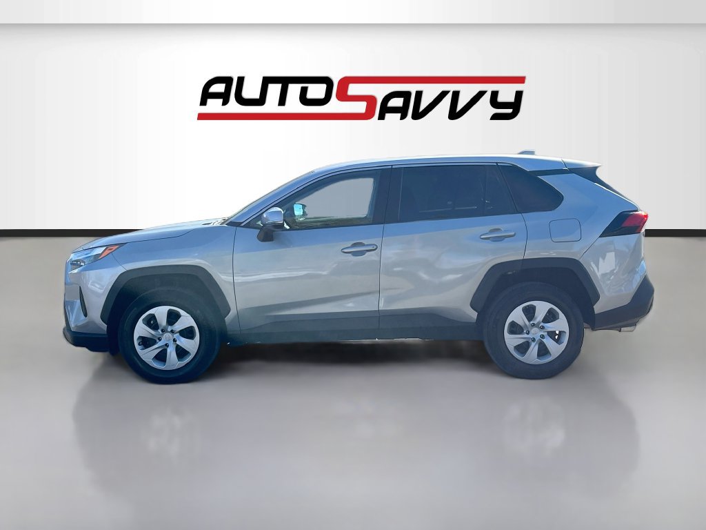 Used 2024 Toyota RAV4 LE FWD image 4