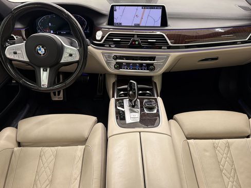Used 2021 BMW 750i xDrive w/ Executive Package AWD/4WD image 29