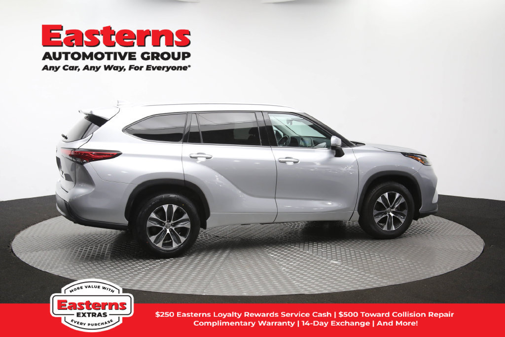 Used 2021 Toyota Highlander XLE FWD image 49