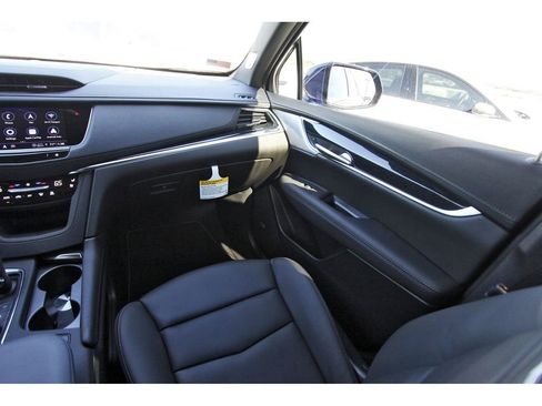 New 2025 Cadillac XT5 Premium Luxury image 10