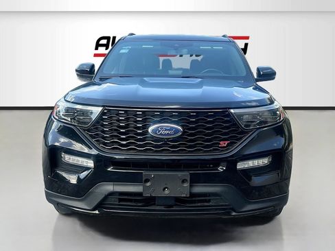 Used 2021 Ford Explorer ST w/ Equipment Group 401A AWD/4WD image 2