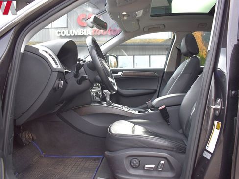 Used 2017 Audi Q5 2.0T Premium Plus w/ Technology Package image 10