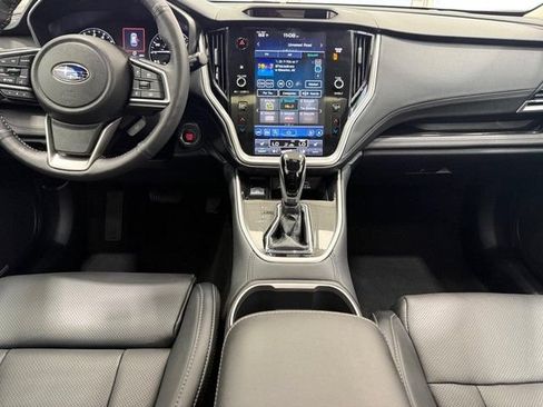 Used 2025 Subaru Outback Limited AWD/4WD image 9