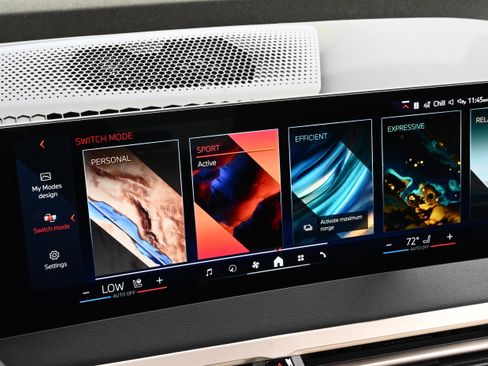 New 2026 BMW iX xDrive45 w/ Executive Package image 20