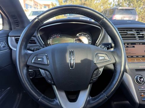 Used 2019 Lincoln MKC Reserve image 31