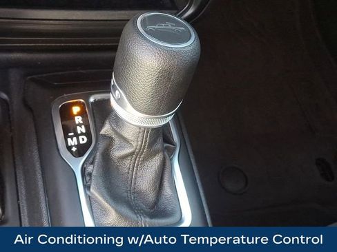 Used 2021 Jeep Gladiator Sport AWD/4WD image 13