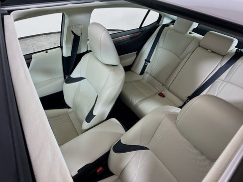 Used 2024 Lexus ES 350 w/ Accessory Package (Z2) FWD image 14