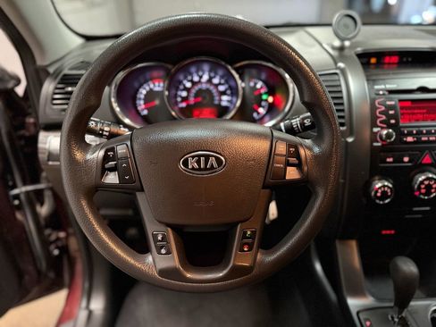Used 2012 Kia Sorento FWD image 12