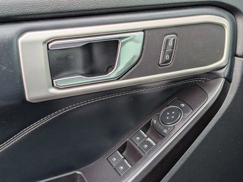 Used 2020 Ford Explorer XLT w/ Equipment Group 202A image 20