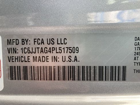 Used 2023 Jeep Gladiator Sport image 44