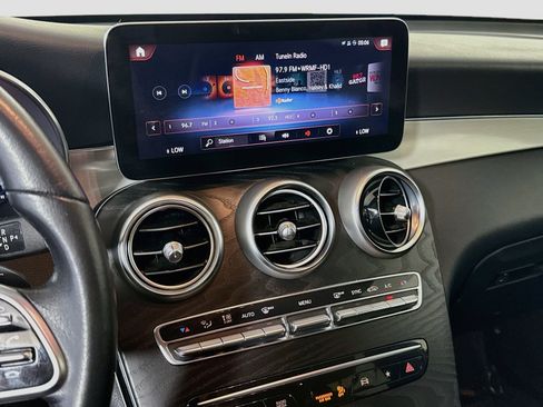 Used 2022 Mercedes-Benz GLC 300 4MATIC image 18
