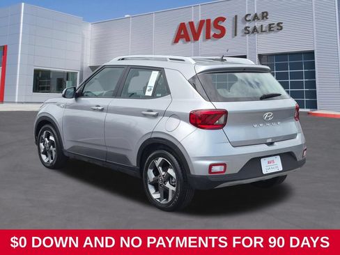 Used 2025 Hyundai Venue SEL FWD image 9