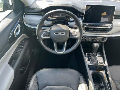 Used 2022 Jeep Compass Limited w/ Sun and Sound Group AWD/4WD image 6