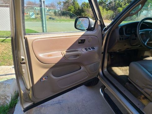 Used 2002 Toyota Tundra SR5 image 9
