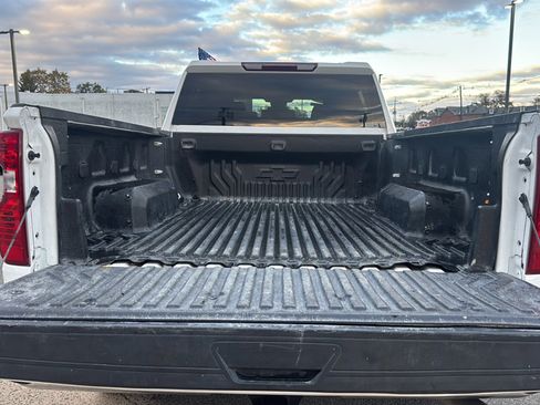 Used 2025 Chevrolet Silverado 2500 LT w/ Convenience Package image 22