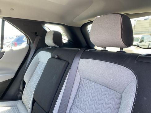 Used 2022 Chevrolet Equinox LS w/ LPO, Chrome Package FWD image 18