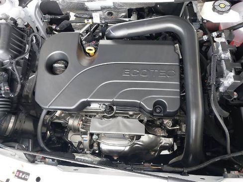 New 2027 Chevrolet Equinox LT w/ Convenience Package II FWD image 30