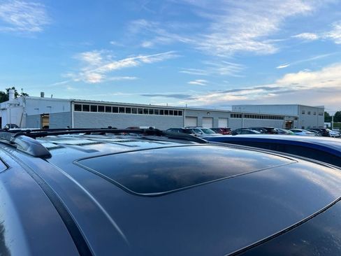 Used 2014 Toyota Sienna XLE FWD image 5