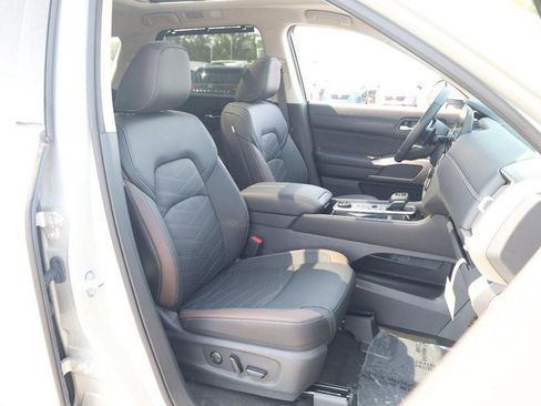 New 2025 Nissan Pathfinder Platinum w/ Cargo Package image 31