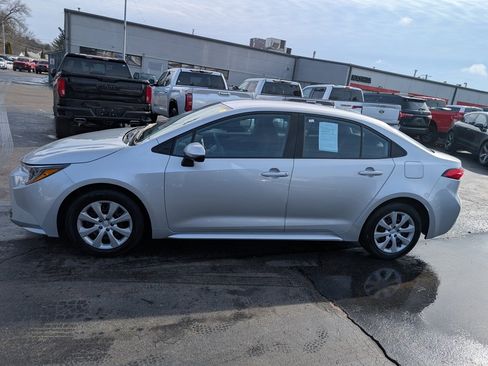 Certified 2023 Toyota Corolla LE image 3