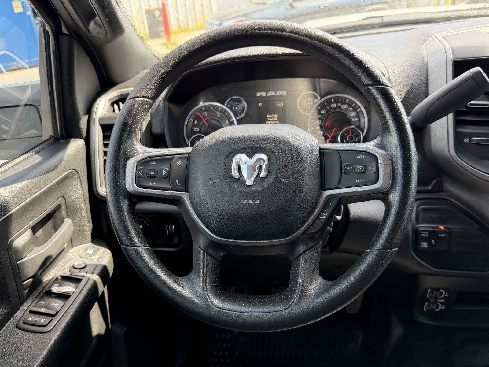 Used 2024 RAM 2500 Tradesman w/ Chrome Appearance Group AWD/4WD image 19