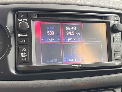 Used 2015 Toyota Yaris L FWD image 18