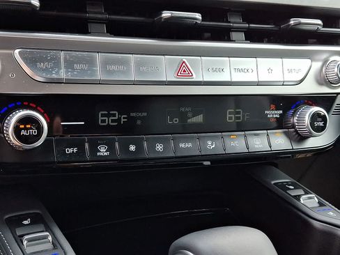 Used 2024 Kia Telluride EX X-Line AWD/4WD image 19