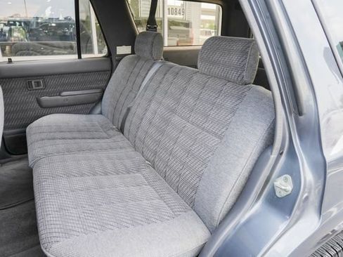 Used 1993 Toyota 4Runner SR5 AWD/4WD image 36
