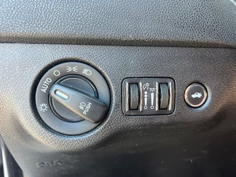 Used 2020 Dodge Charger R/T w/ Driver Convenience Group RWD image 10